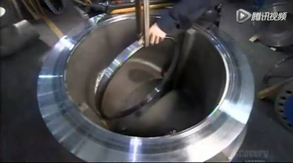 比人還大的大型閥門是怎么制造出來的？-