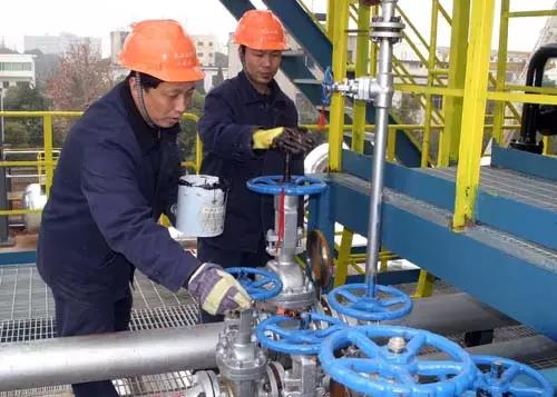 工廠的工人告訴你，應該怎么安裝閥門（1）-