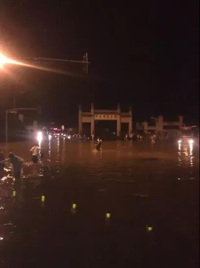 該拿城市內澇這只“洪水猛獸”怎么辦？-